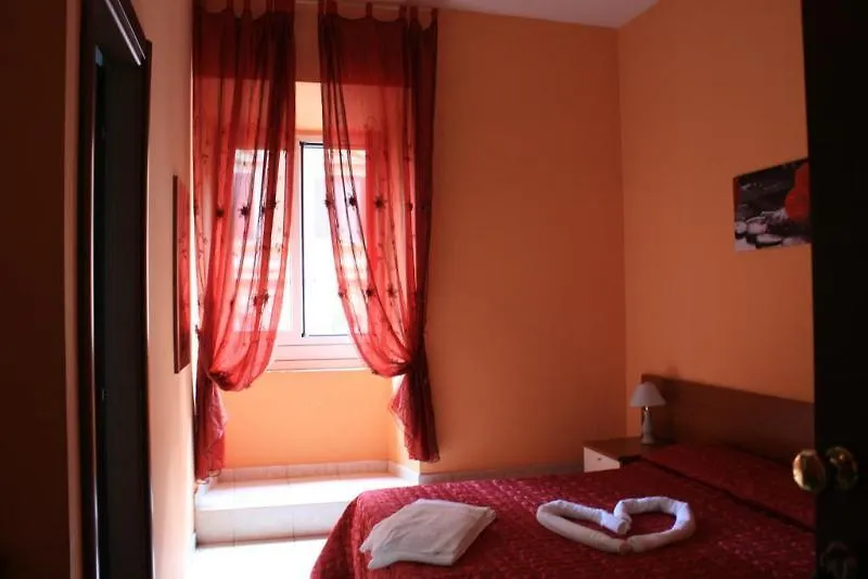 Folia B&B Rome 2*,  Italy