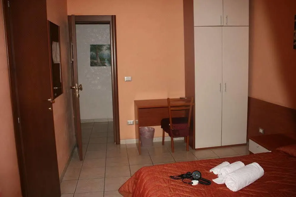 Folia B&B Rome 2*,  Italy